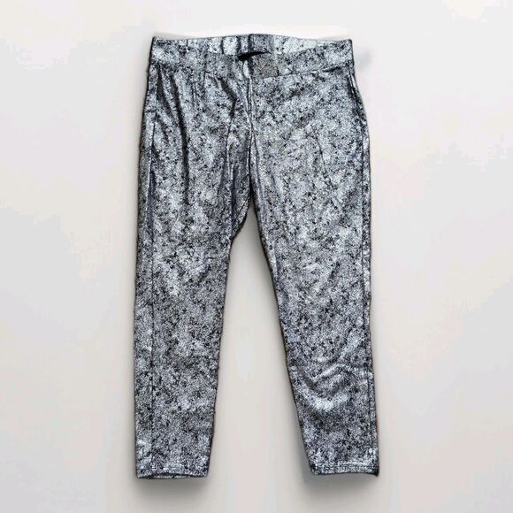 Torrid Pants - Torrid Black Silver Metallic Crackle Pattern Cropped Leggings Women's size 2